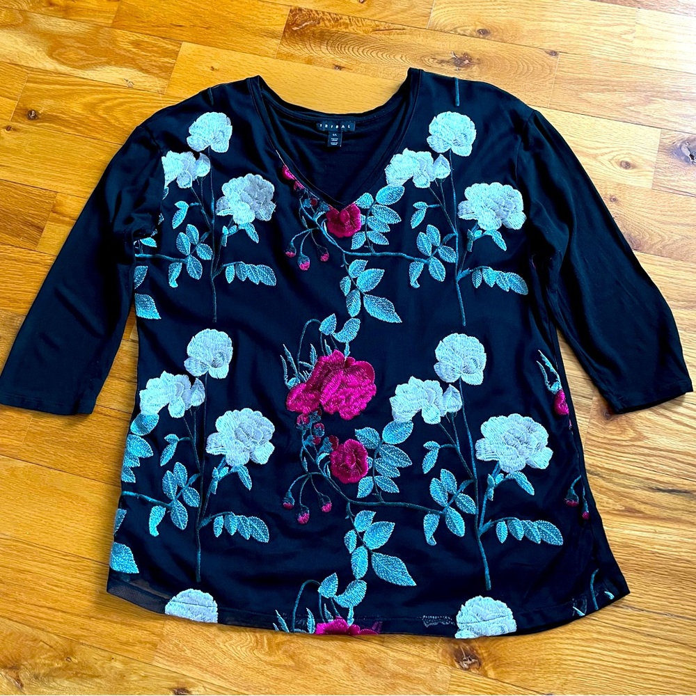 🌺TRIBAL Ladies Black Floral Top